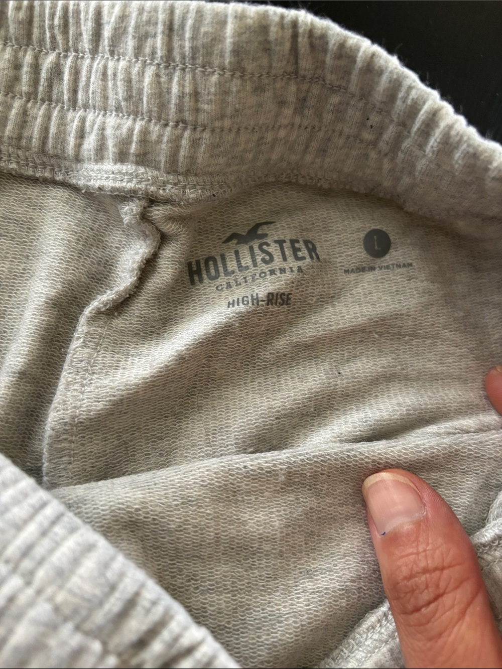 Hollister Women's Dual-Pack Lounge Shorts — Light Gray & Black - Picture 3 of 4